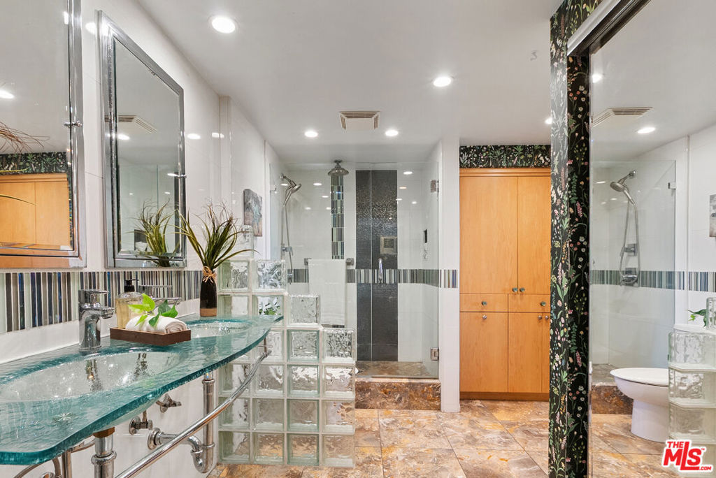 Queens Surf (QS) - Residential