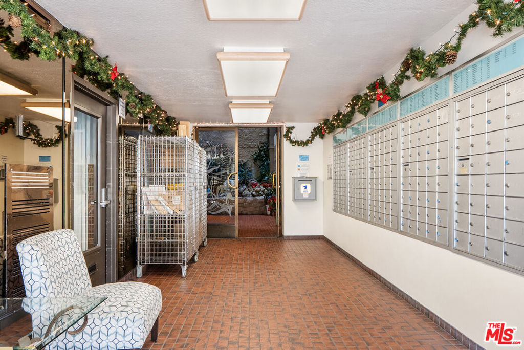 Queens Surf (QS) - Residential