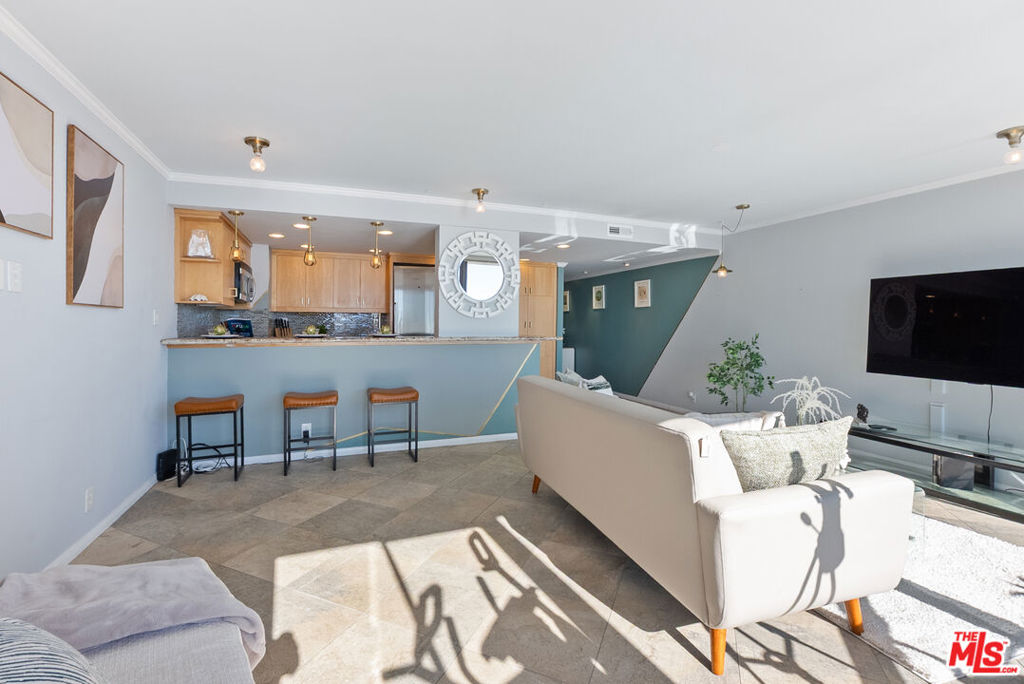 Queens Surf (QS) - Residential