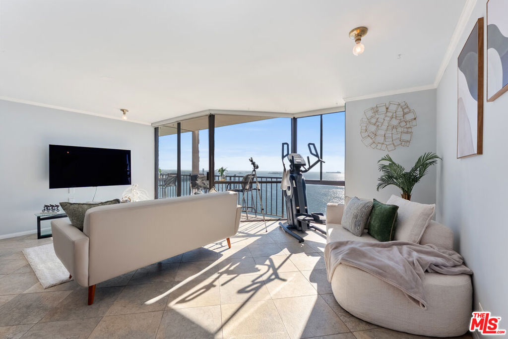 Queens Surf (QS) - Residential