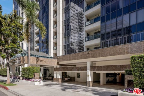 Photo of 10724 Wilshire Boulevard #712, Los Angeles, CA 90024 (MLS # 26864095)