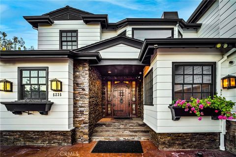 Photo of 5235 san feliciano Dr, Woodland Hills, CA 91364 (MLS # SR26084010)