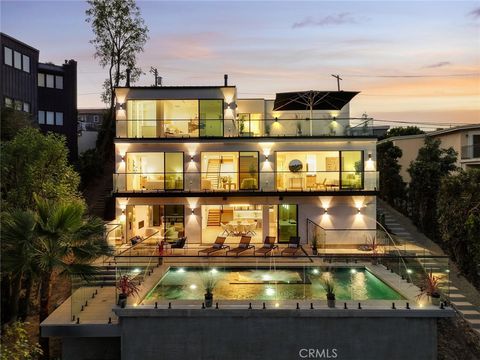 16800 Oak View Encino CA 91436