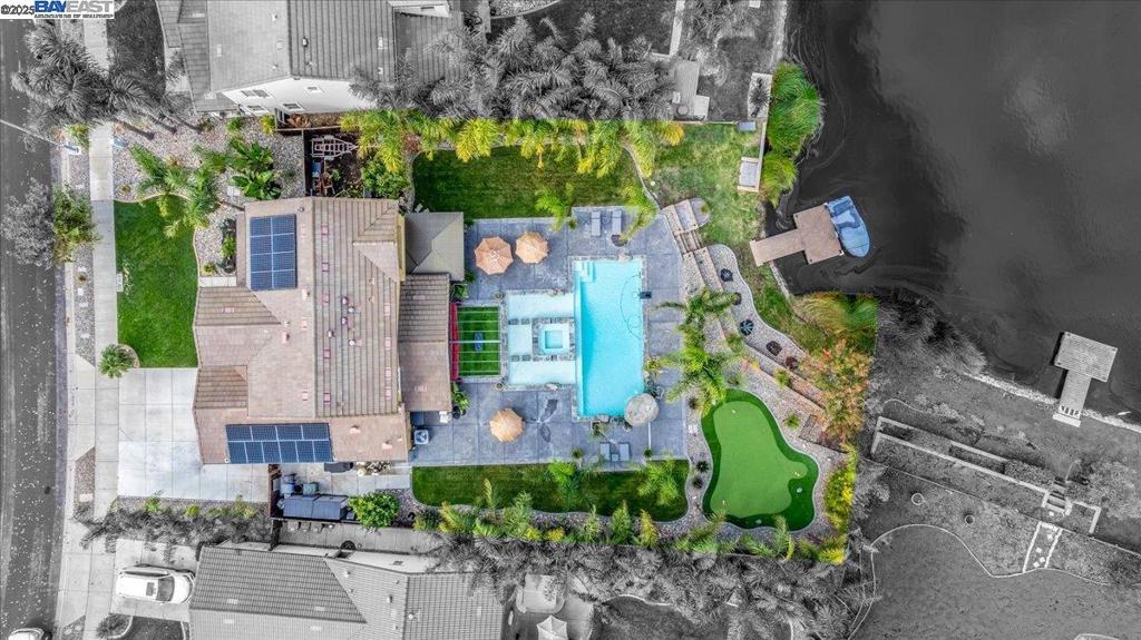 SUMMERLAKE - Residential