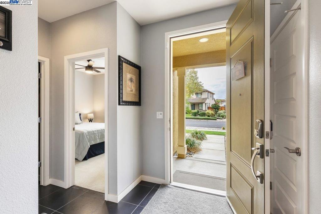 SUMMERLAKE - Residential