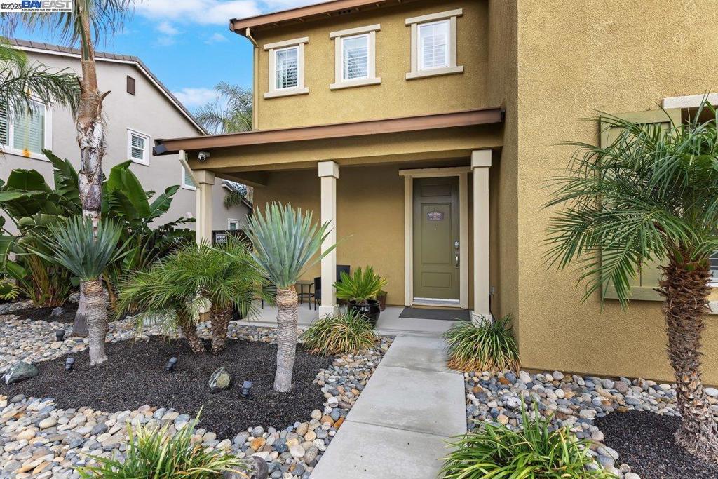 SUMMERLAKE - Residential