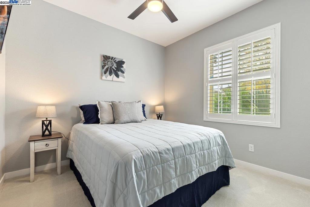 SUMMERLAKE - Residential