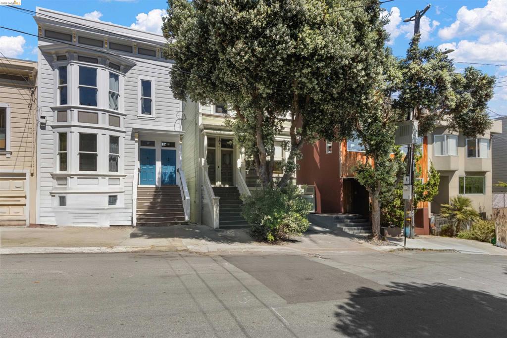 12 Beaver St St