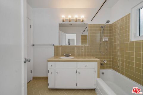 Tiny photo for 1142 Garfield Avenue, Venice, CA 90291 (MLS # 26645833)