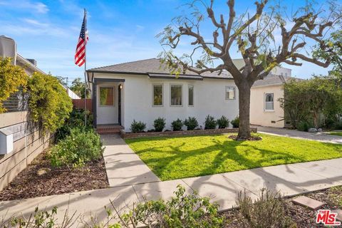 Photo of 1142 Garfield Avenue, Venice, CA 90291 (MLS # 26645833)