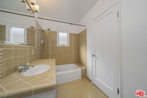 Tiny photo for 1142 Garfield Avenue, Venice, CA 90291 (MLS # 26645833)