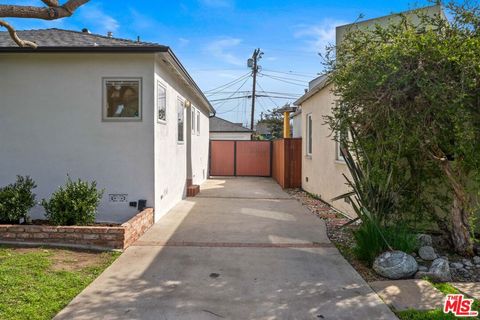 Tiny photo for 1142 Garfield Avenue, Venice, CA 90291 (MLS # 26645833)