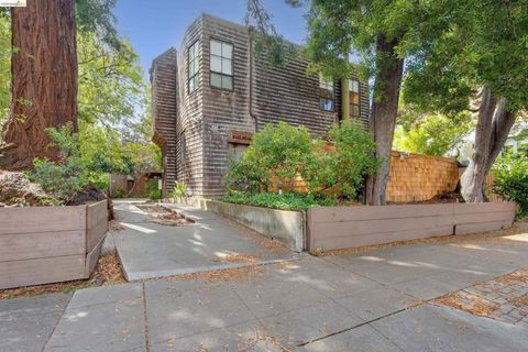 Photo of 2316 Blake St St #A, Berkeley, CA 94704 (MLS # 41131032)