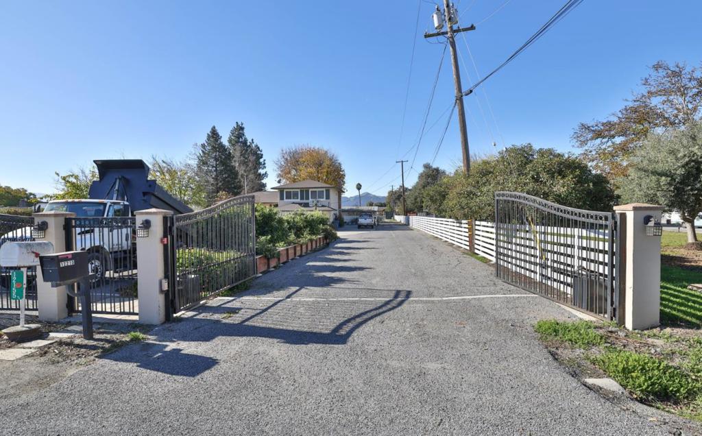 12155 Columbet Avenue