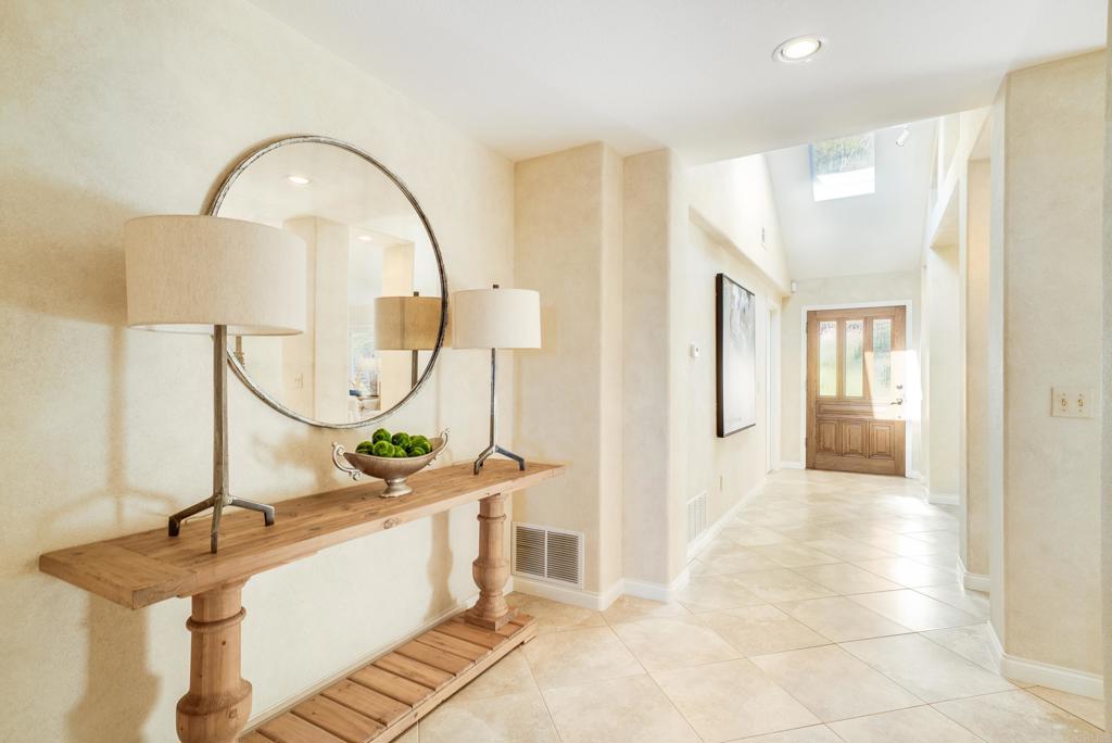 7240 Caminito Cruzada