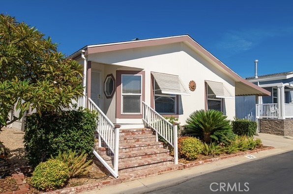 1245 W Cienega Avenue 75