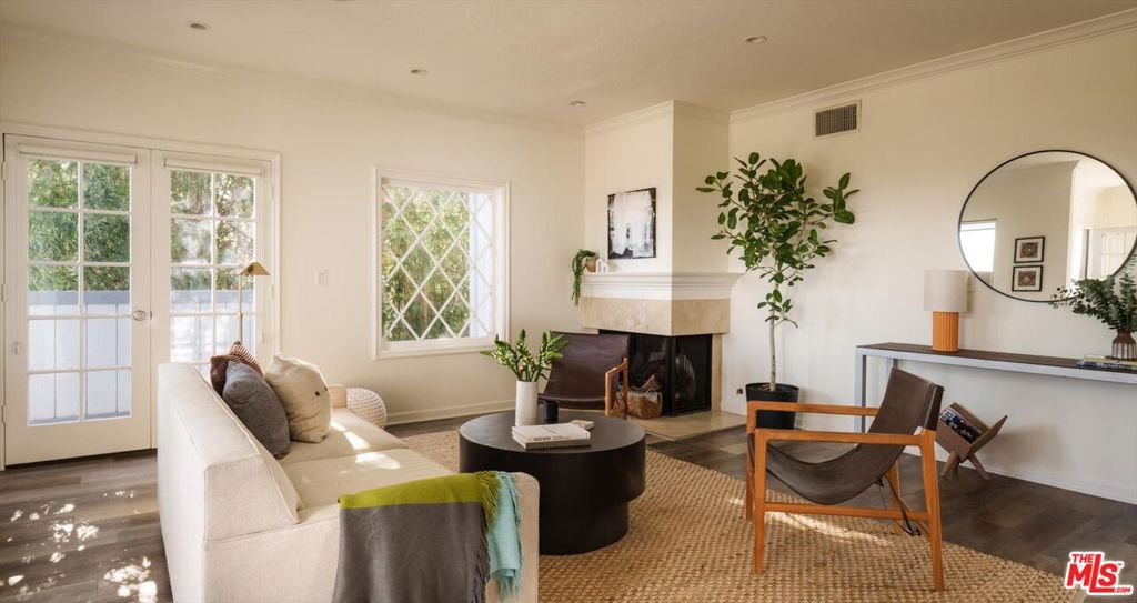Photo of 1133 N Clark Street #203, West Hollywood, CA 90069 (MLS # 26827985)