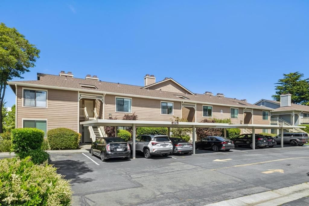 Photo of 195 Shoreline Court, Richmond, CA 94804 (MLS # ML82043611)
