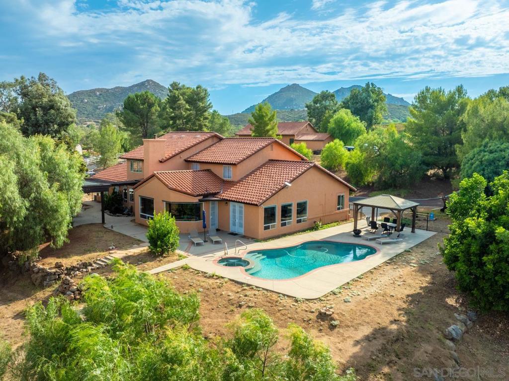 Ramona - Residential