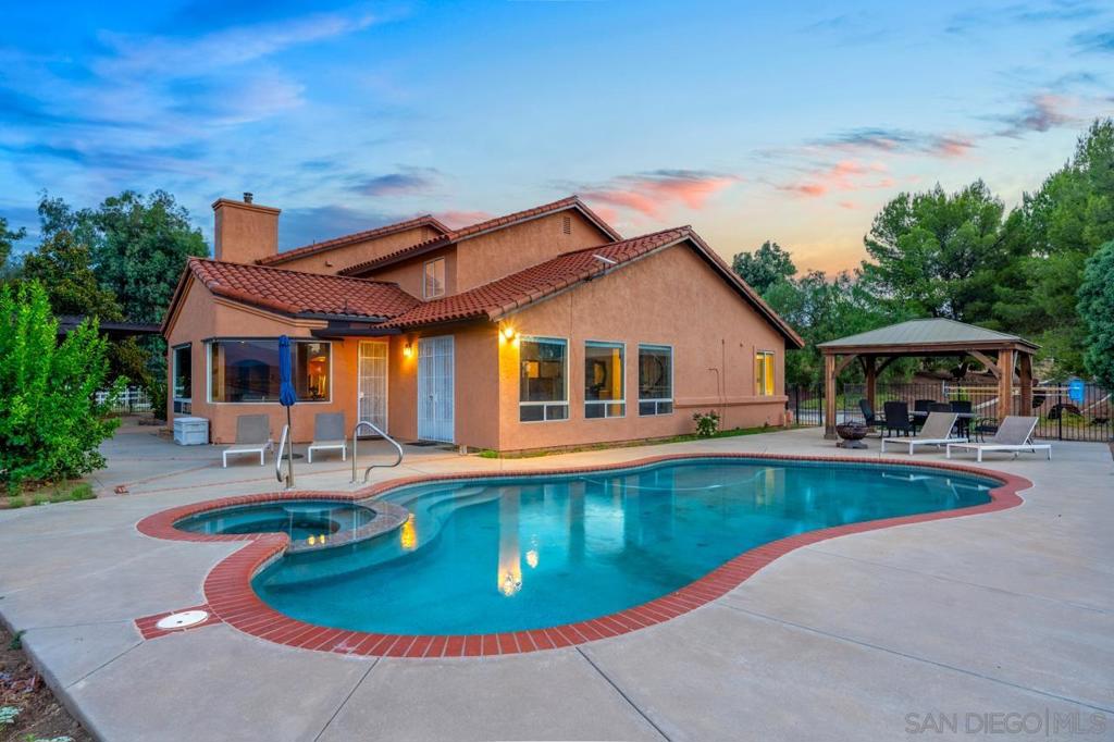 Ramona - Residential