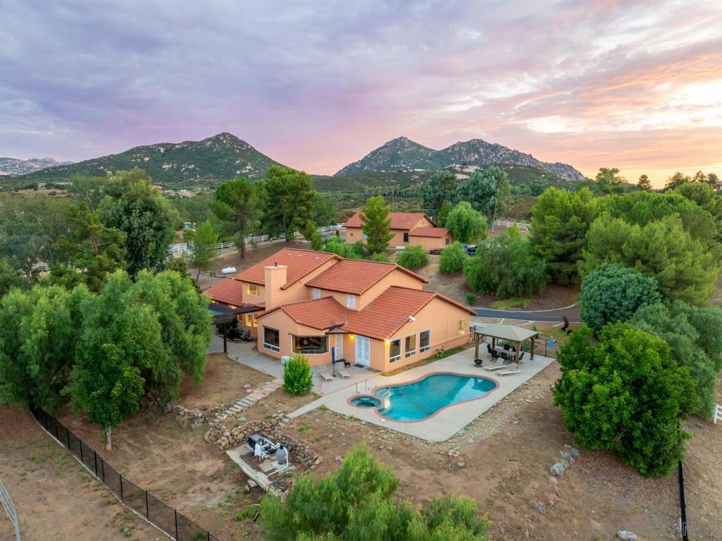 Ramona - Residential