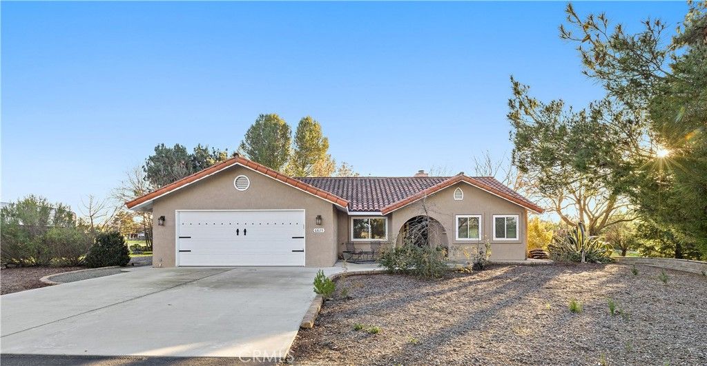 Photo of 6825 East Highway 46, Paso Robles, CA 93446 (MLS # NS26014891)