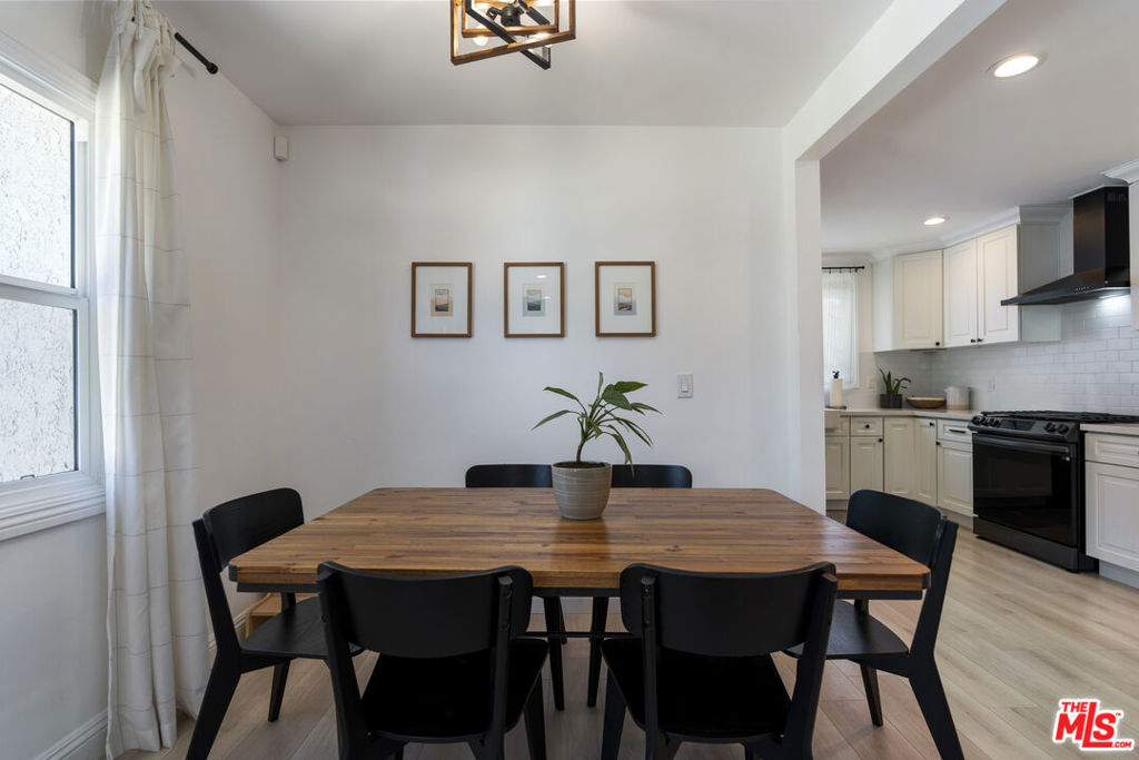 2509 Hudspeth Street