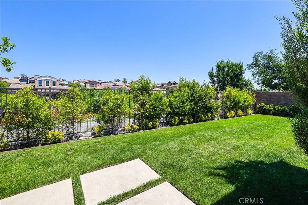 listing image 130729653193521859971