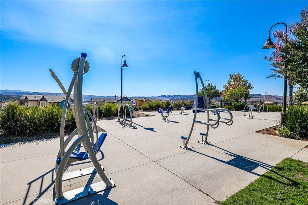 listing image 130728500072820901019
