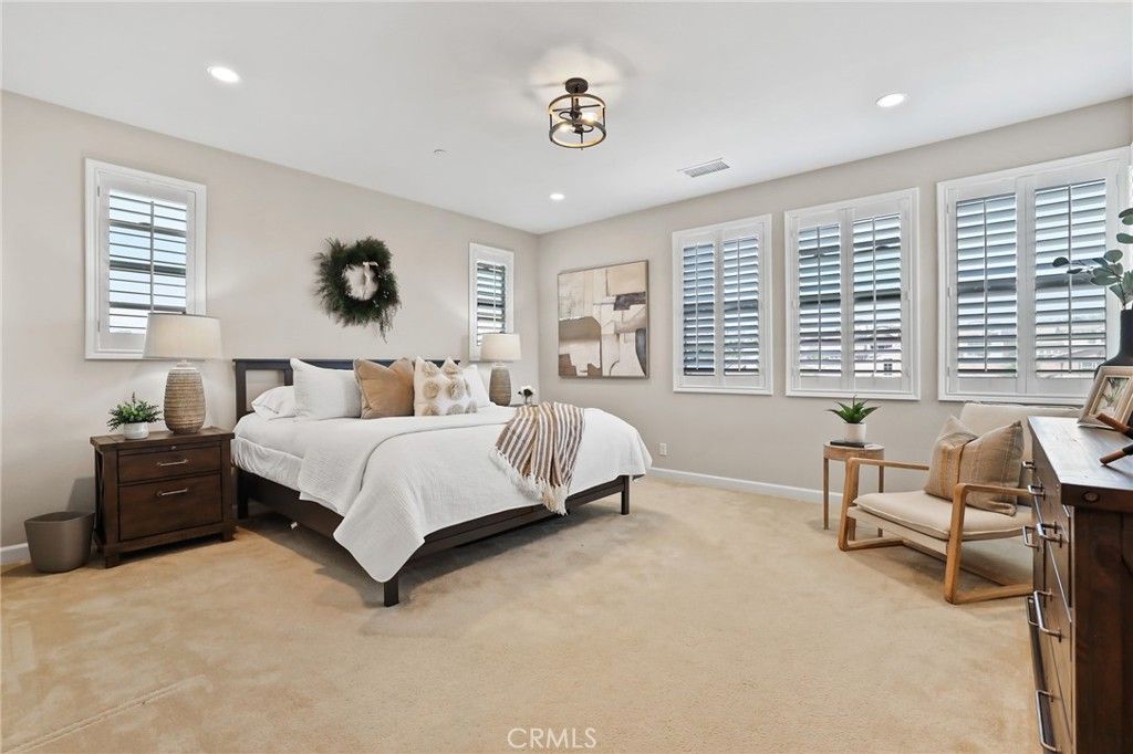 listing image 130729118779334622756
