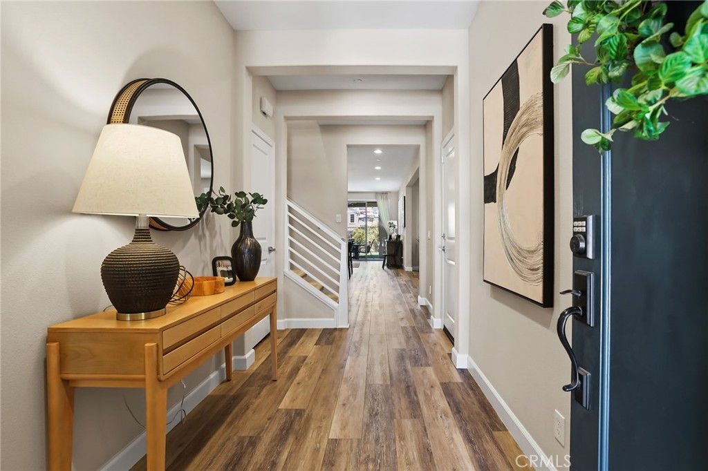 listing image 130720651209494030823