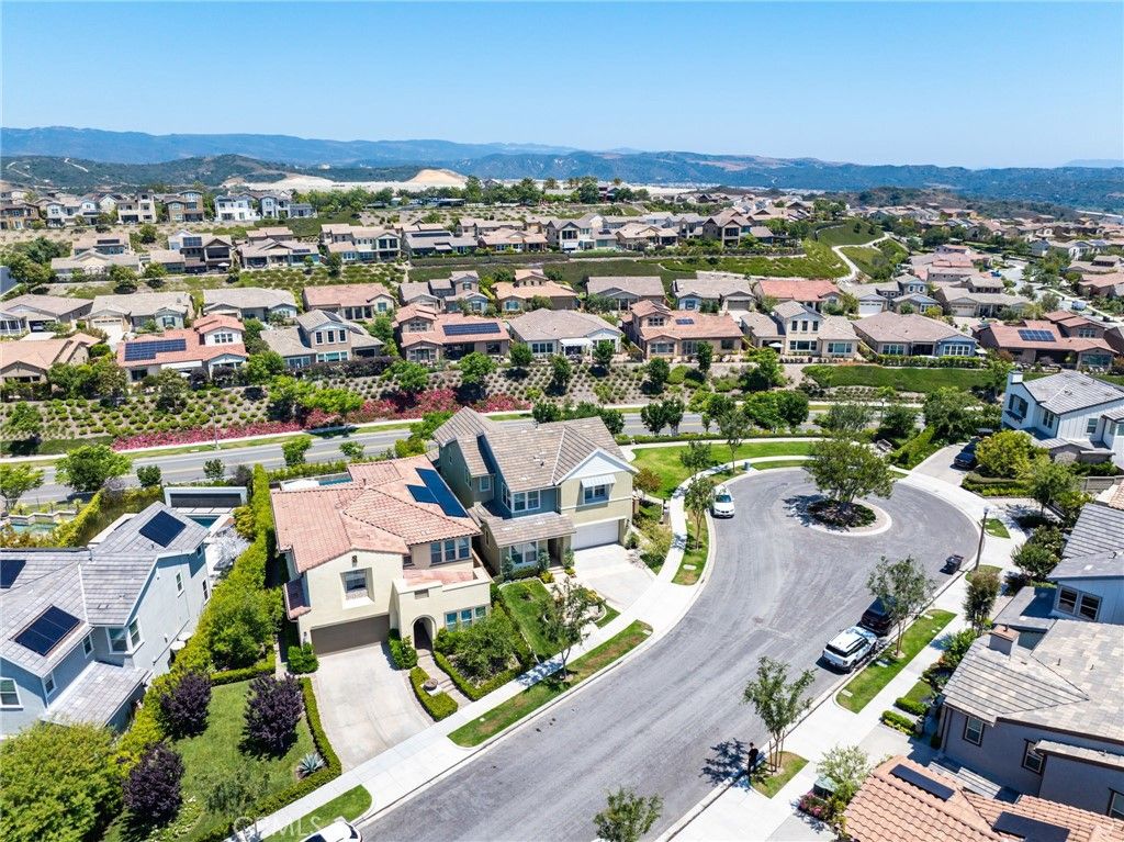 listing image 130726347656416010969