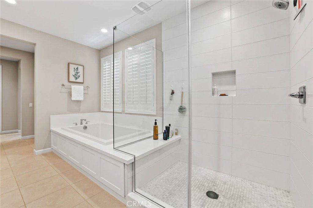 listing image 130723097871240691621