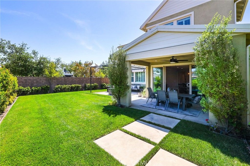 listing image 130725654452338271613