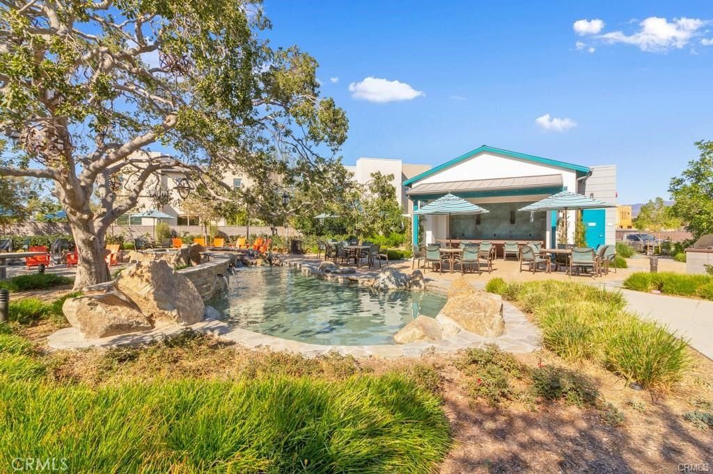 listing image 130728662772659515519