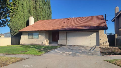 Photo of 2795 W Tola AVE, Anaheim, CA 92804 (MLS # TR26216115)
