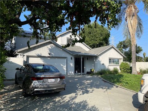 Photo of 16031 Harvest St, Granada Hills, CA 91344 (MLS # IV26085413)
