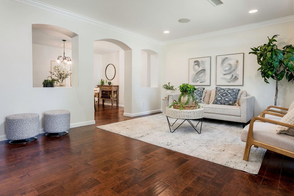 2019 Charlemagne Avenue
