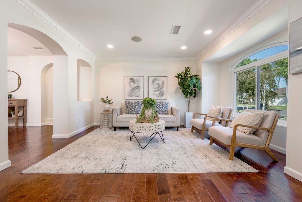 2019 Charlemagne Avenue