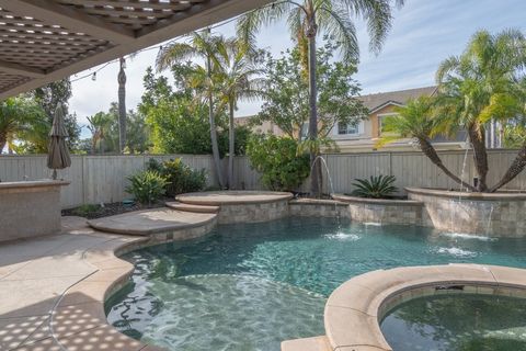 1857 Autumn Vista CA 92084