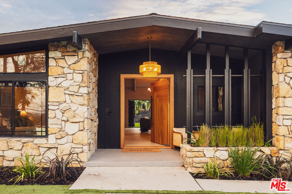 5625 Wilhelmina Avenue