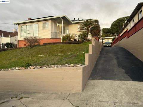 Photo of 17028 Santa Fe St St, Hayward, CA 94541 (MLS # 41120983)