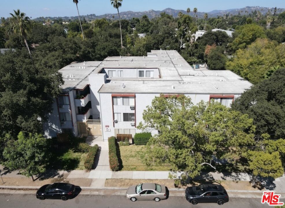 819 Wright Avenue