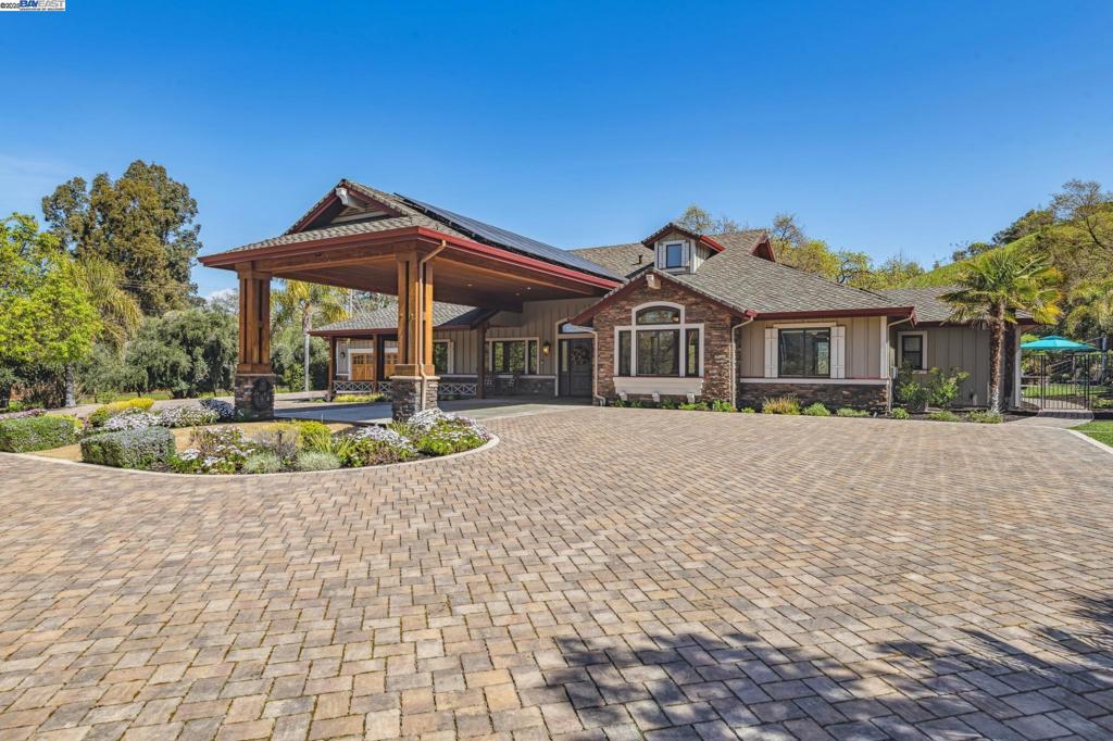 HAPPY VALLEY - Residential