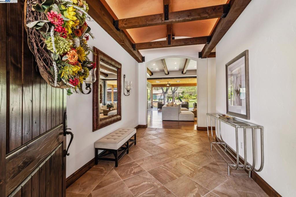 HAPPY VALLEY - Residential