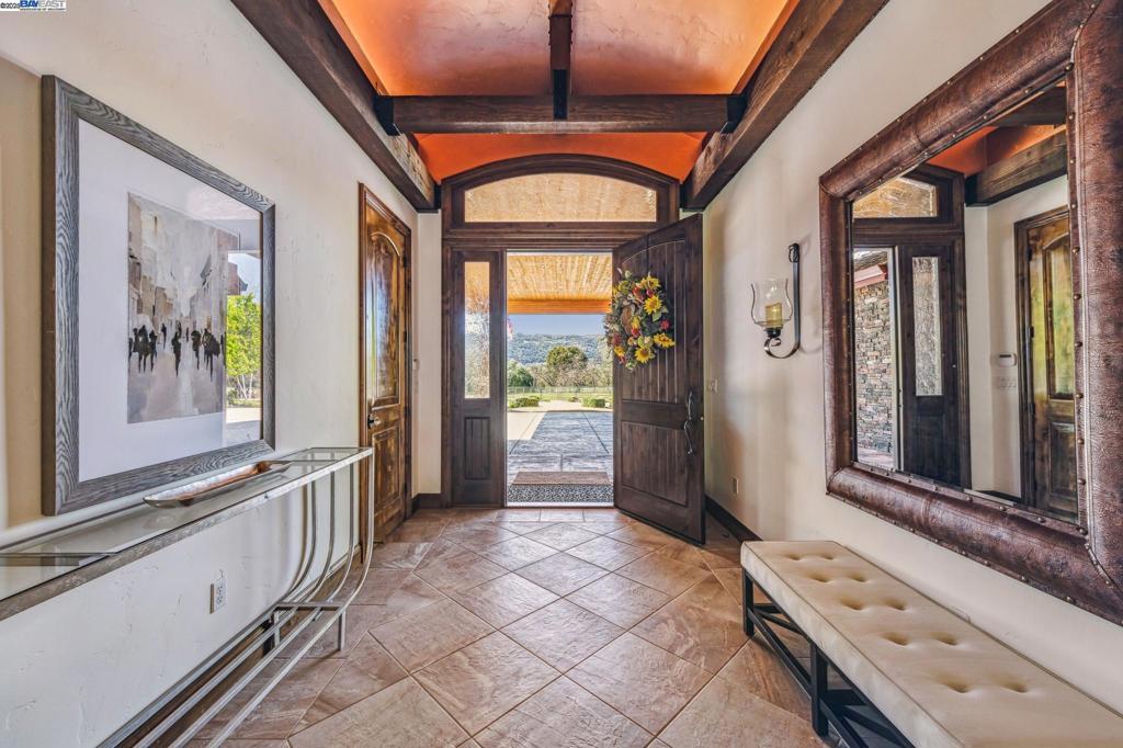 HAPPY VALLEY - Residential