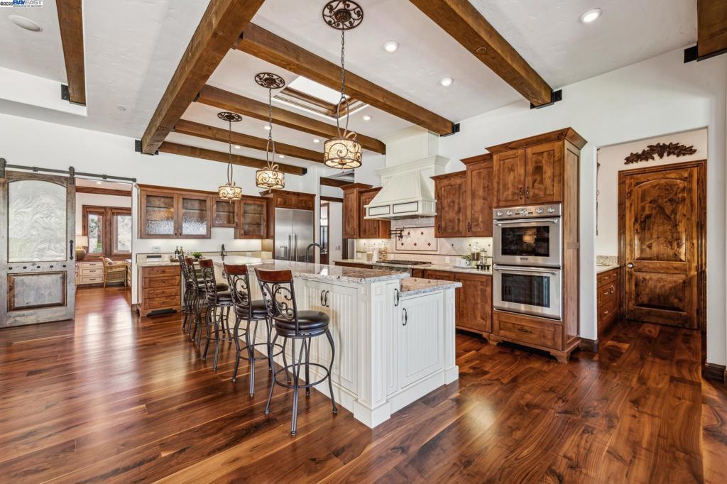 HAPPY VALLEY - Residential