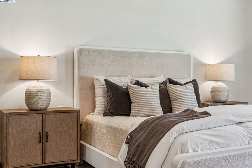 HAPPY VALLEY - Residential