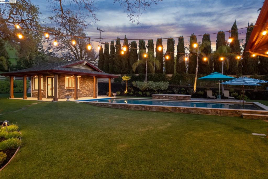 HAPPY VALLEY - Residential