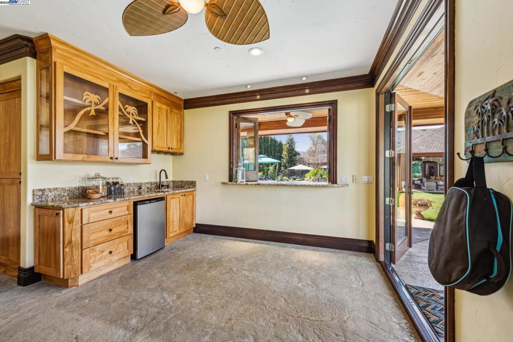 HAPPY VALLEY - Residential